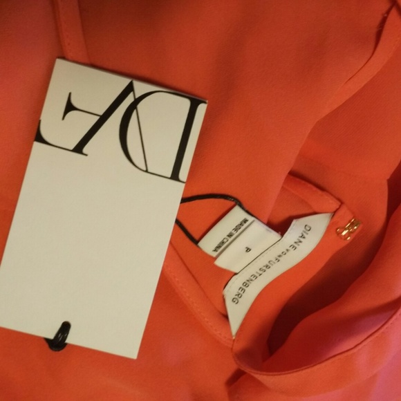 NWT DVF Lizzy  Silk Halter Top CORAL - Picture 5 of 6